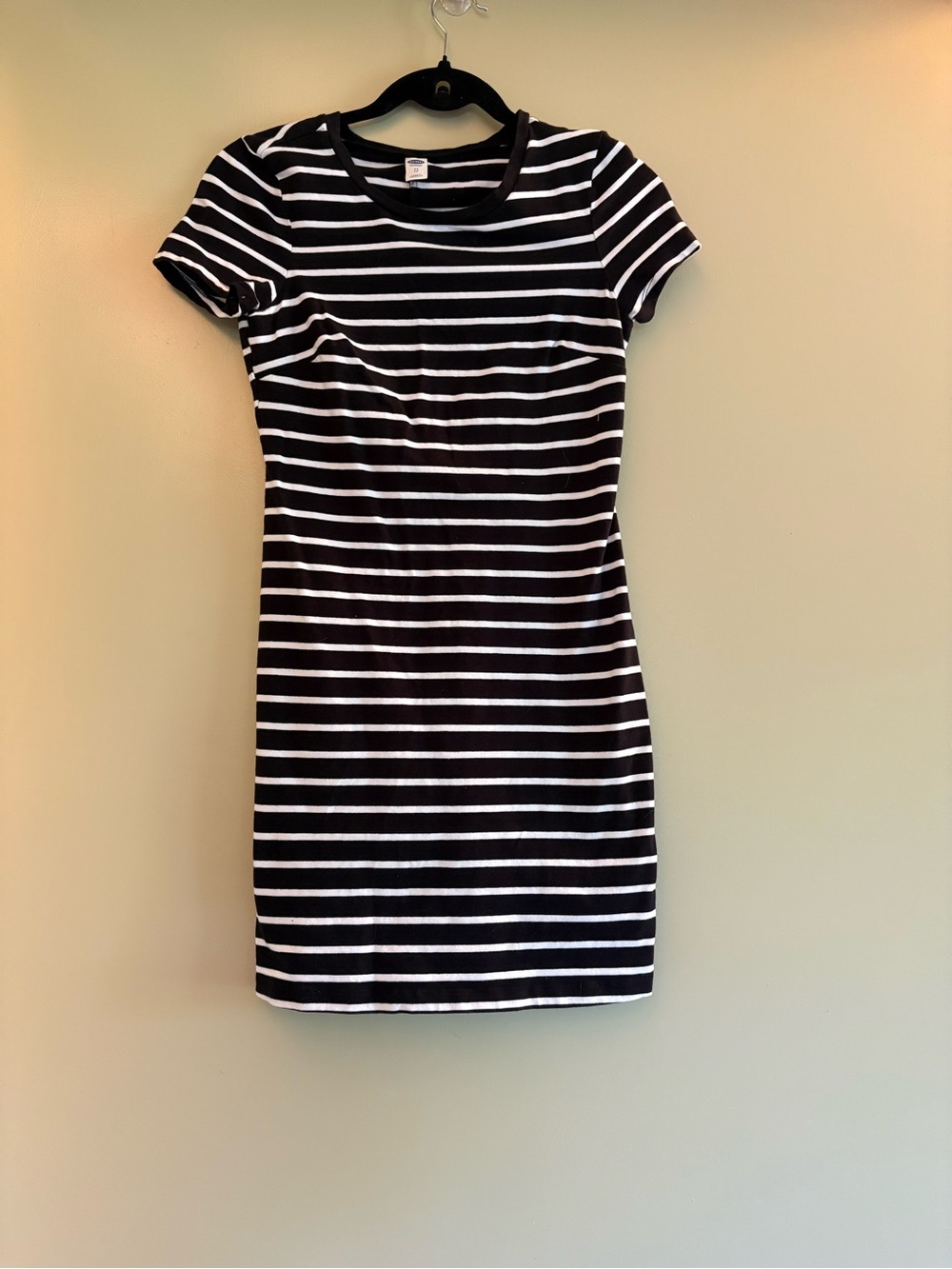 Old Navy Black and White Striped Short Sleeve Dress